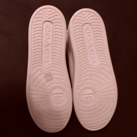 Coach Runners - Picture 2 of 5